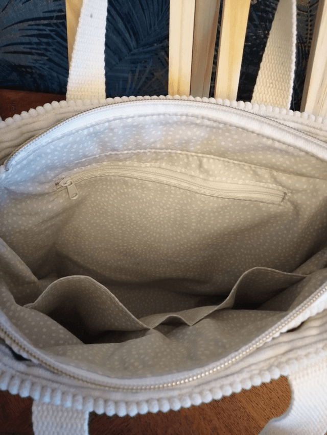 Sac cabas en velours côtelé écru-élégant et pratique 