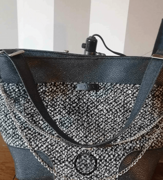 Sac MDLA-sac élégant noir et blanc avec chaîne argentée