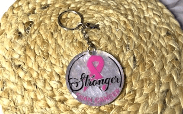Porte clés octobre rose - soutenez la lutte contre le cancer du sein
