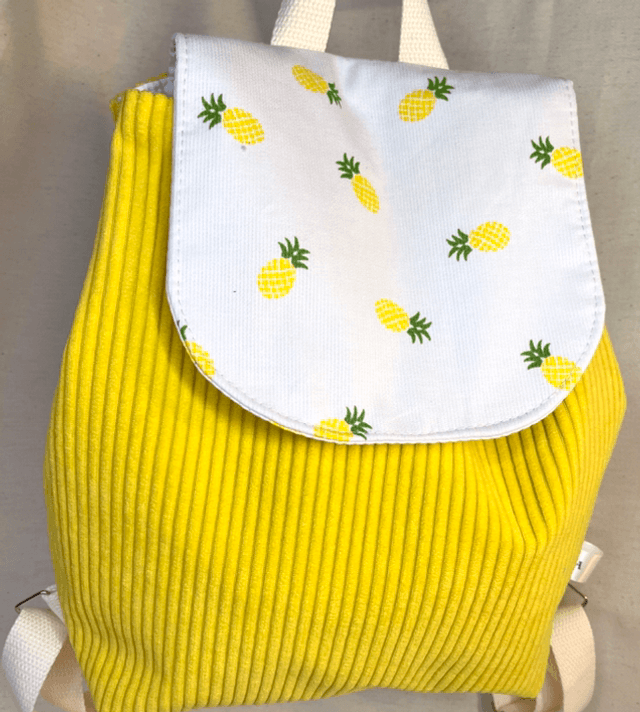 Sac à dos enfant en velours côtelé jaune soleil - motif ananas - tout doux et ensoleillé - personnalisable